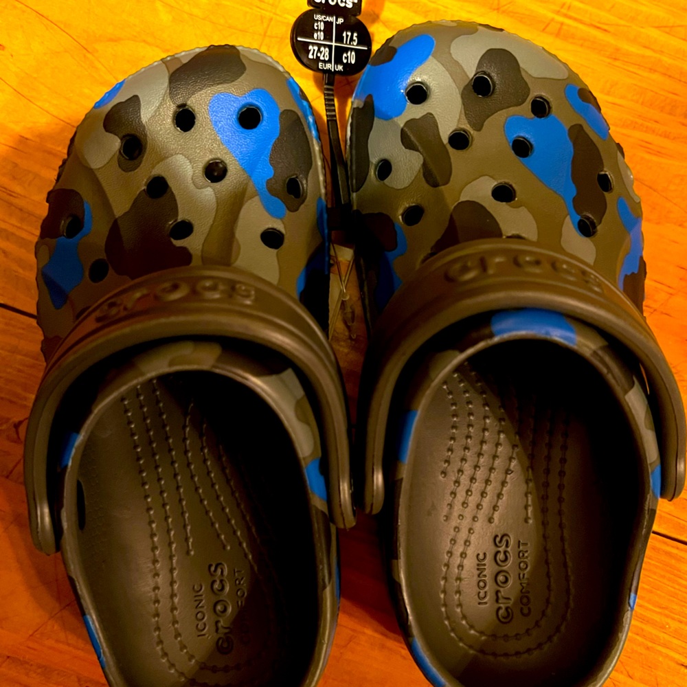 Crocs toddler size 10. NWT